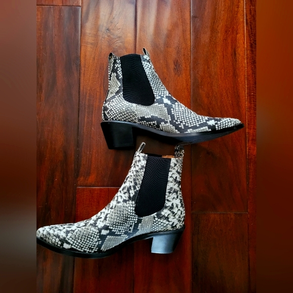 Straight To Hell Boots - Picture 2 of 4